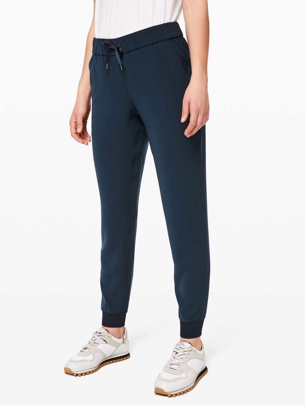 LULULEMON On The Fly Jogger in True Navy Sz. 2